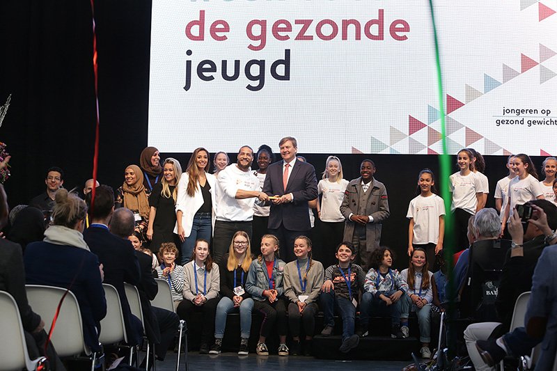 overhandiging03